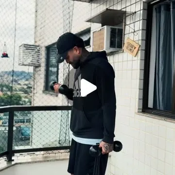 Capa do post de Jhow no Instagram: Após 5 meses estou começando alguns exercícios